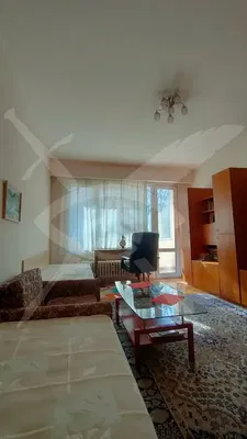 Dnevni boravak; prirodna svjetlost, moderan stil