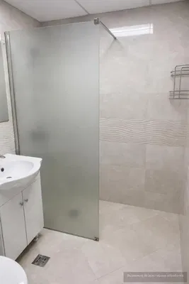 Kupaonica; pločice, renoviran, prirodna svjetlost