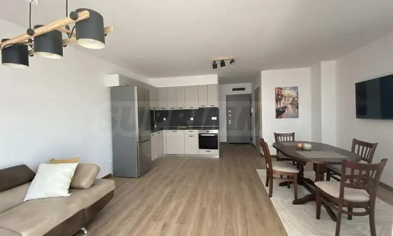 Oturma odası; manzara, doğal ışık, modern stil