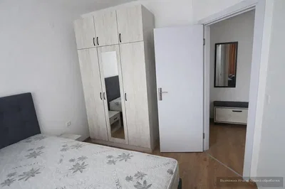 Schlafzimmer; holzboden, tageslicht