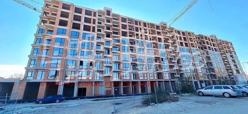 Kuća i okolina; pogled