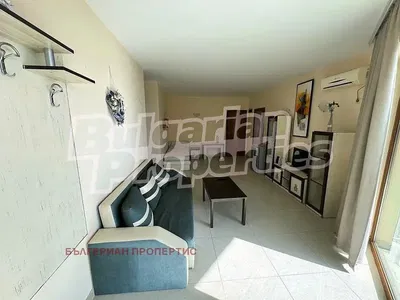 Wohnzimmer; tageslicht, fliesenboden, moderner stil