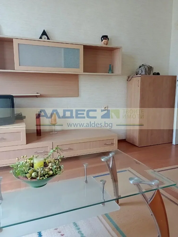 Wohnzimmer; moderner stil, holzboden, tageslicht