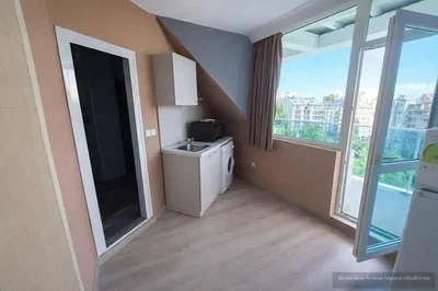 Kuhinja; pogled, kuhinjski aparati, prirodno svjetlo