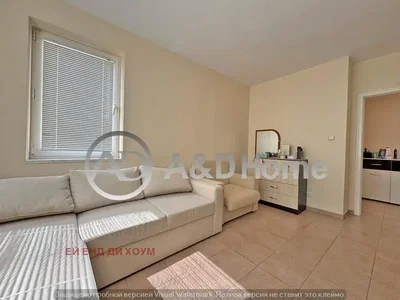 Dnevni boravak; prirodna svjetlost, pločice