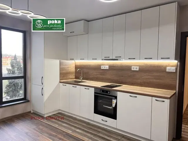 Kuhinja; kućanski aparati, pogled, prirodna svjetlost, moderan stil