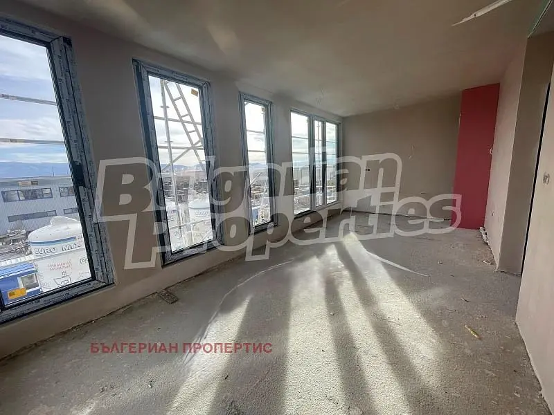 Ostalo; pogled, potrebna renovacija, prirodno svjetlo