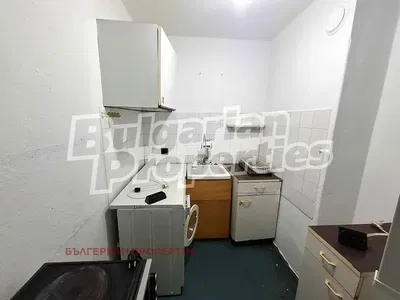 Kuhinja; kućanski aparati, pločice