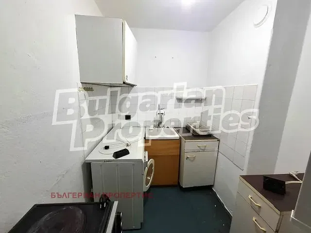 Kuhinja; kućanski aparati, pločice