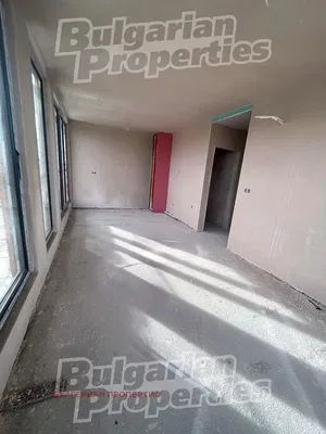 Ostalo; potrebna renovacija, prirodno svjetlo