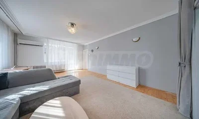 Dnevna soba; prirodno svjetlo, moderni stil