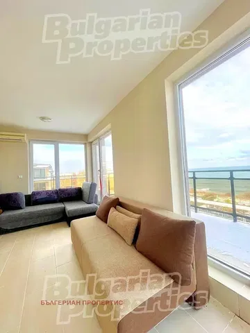 Obývací pokoj; výhled, přirozené světlo