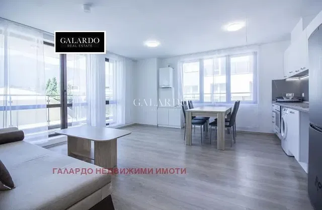 Salon; widok, sprzęt kuchenny, światło dzienne, styl nowoczesny