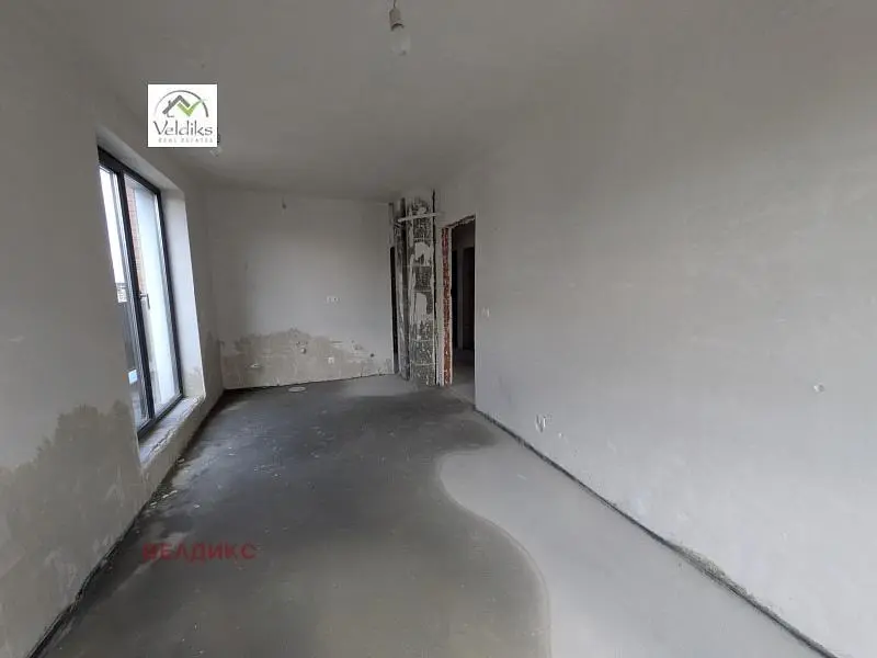 Ostatní; nutná rekonstrukce, přirozené světlo