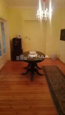 Dnevni boravak; drveni pod, rustikalni stil