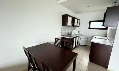 Kuchyně; dlažba, kuchyňské spotřebiče