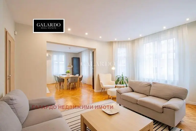 Wohnzimmer; tageslicht, moderner stil