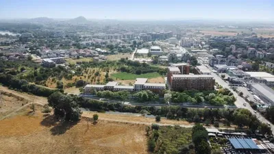 Kuća i okolina; pogled