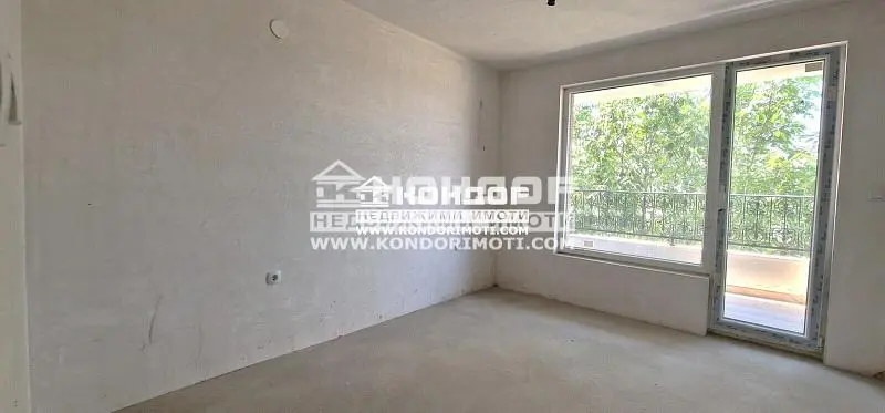 Balkon; výhled, nutná rekonstrukce, přirozené světlo