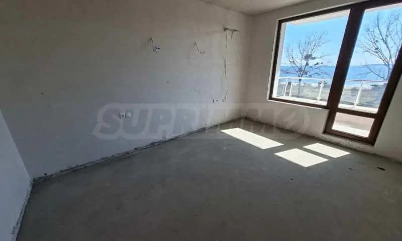 Ložnice; výhled, nutná rekonstrukce, přirozené světlo