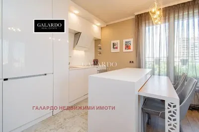 Kuchyně; moderní styl, po rekonstrukci, přirozené světlo