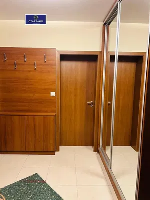 Vestiaire; parquet, carrelage