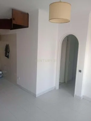 Купатило; плочице, природно светло