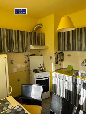 Kuhinja; kuhinjski aparati, pločice, potrebna renovacija