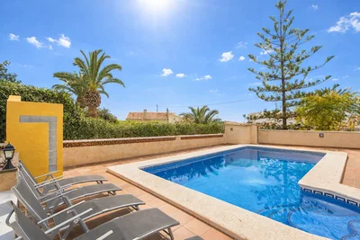 Terrasse; vue, carrelage, lumière naturelle