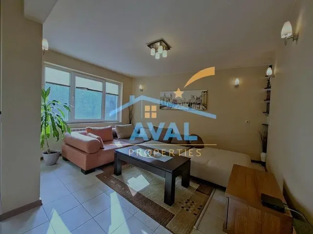 Salon; lumière naturelle, style moderne