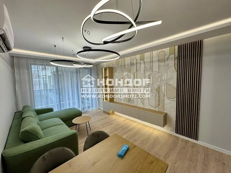 Dnevni boravak; moderan stil, prirodna svjetlost, drveni pod