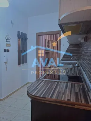 Kuchyně; dlažba, kuchyňské spotřebiče