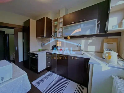 Kuhinja; kućanski aparati, renoviran