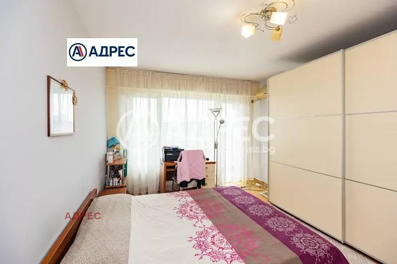 Chambre; lumière naturelle, style moderne