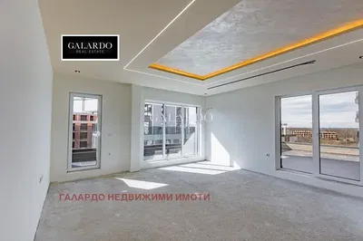 Dnevna soba; pogled, prirodno svjetlo, visoki plafoni