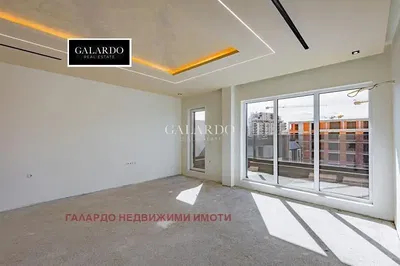 Dnevna soba; prirodno svjetlo, visoki plafoni, pogled