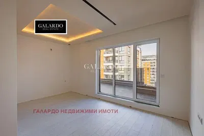 Dnevna soba; pogled, drveni pod, prirodno svjetlo