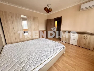Chambre; parquet, lumière naturelle