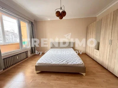 Chambre; parquet, lumière naturelle