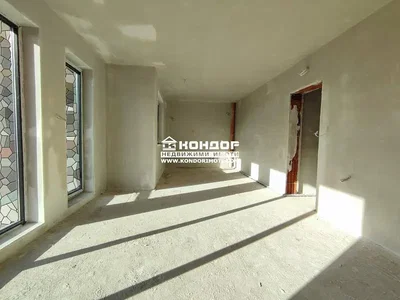 Autre; lumière naturelle, nécessite rénovation