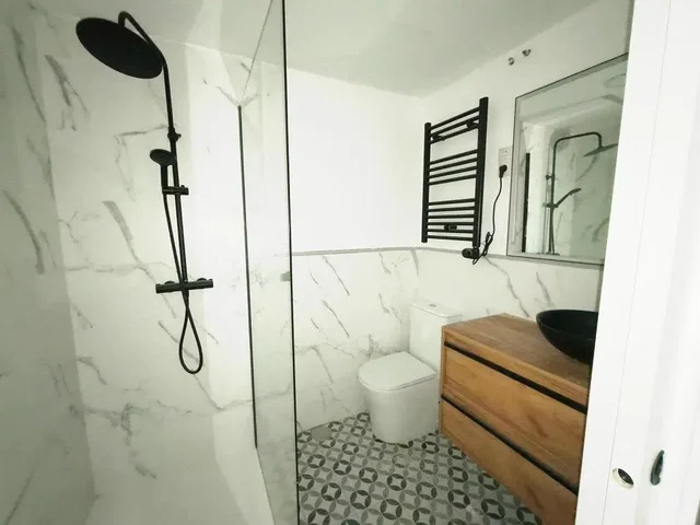 Baño; luz natural, renovado