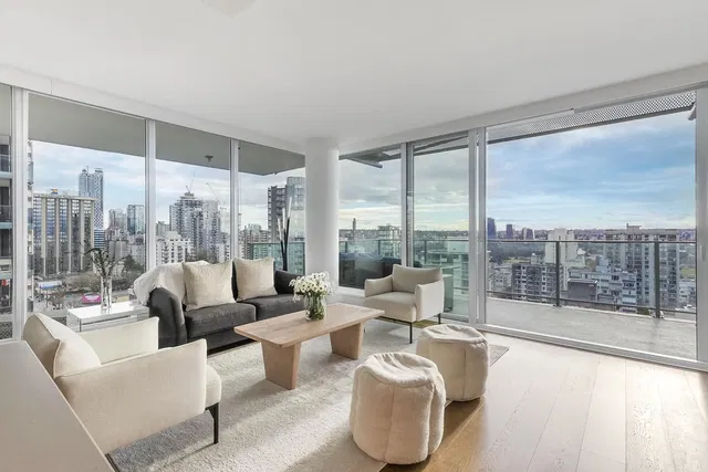 Salon; vue, lumière naturelle, style moderne, parquet