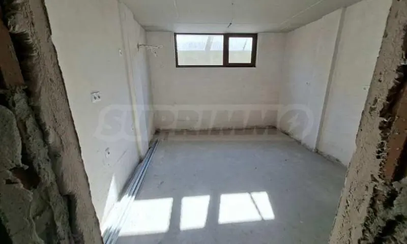 Ostalo; prirodno svjetlo, potrebna renovacija