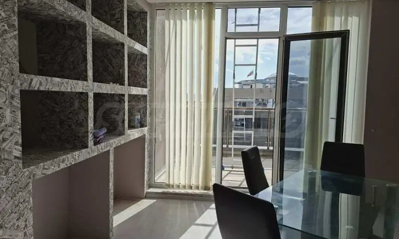 Salon; vue, lumière naturelle