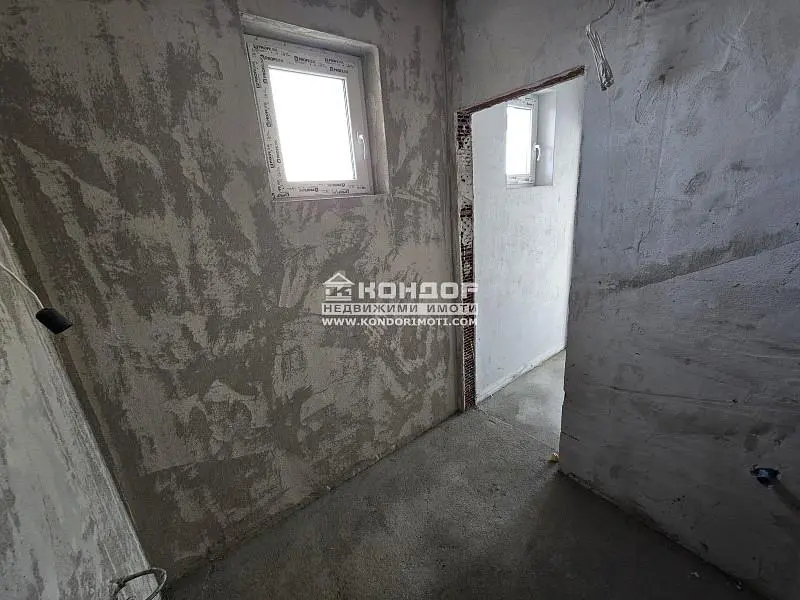 Ostalo; potrebna renovacija, prirodno svjetlo