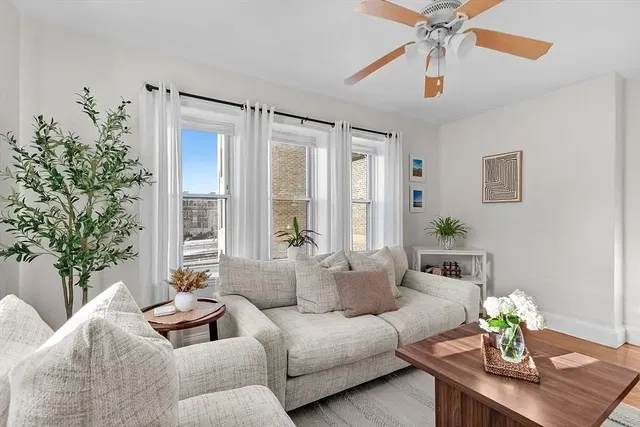 Soggiorno; luce naturale, stile moderno, vista