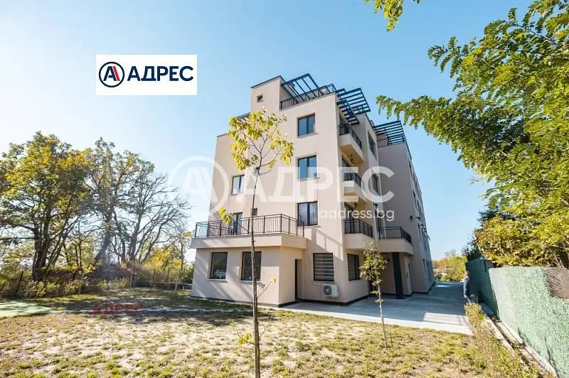 Maison et environs; vue