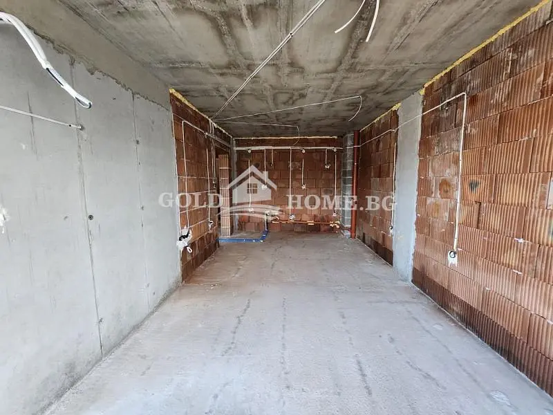 Autre; nécessite rénovation