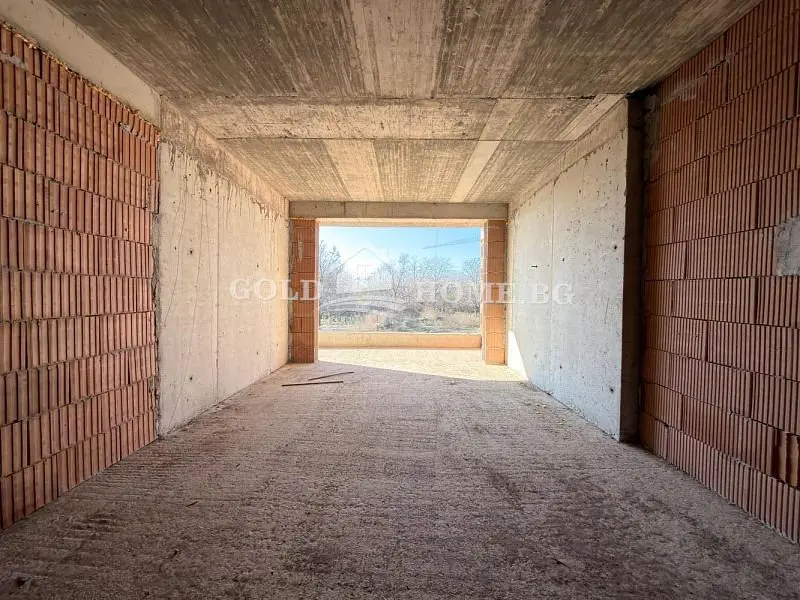 Ostalo; potrebna renovacija, prirodno svjetlo, pogled