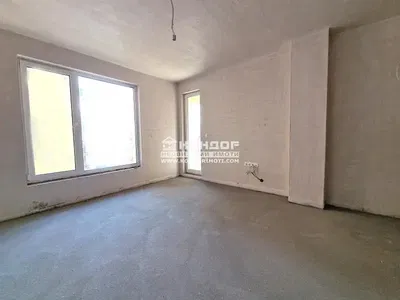 Sonstiges; tageslicht, renovierungsbedürftig